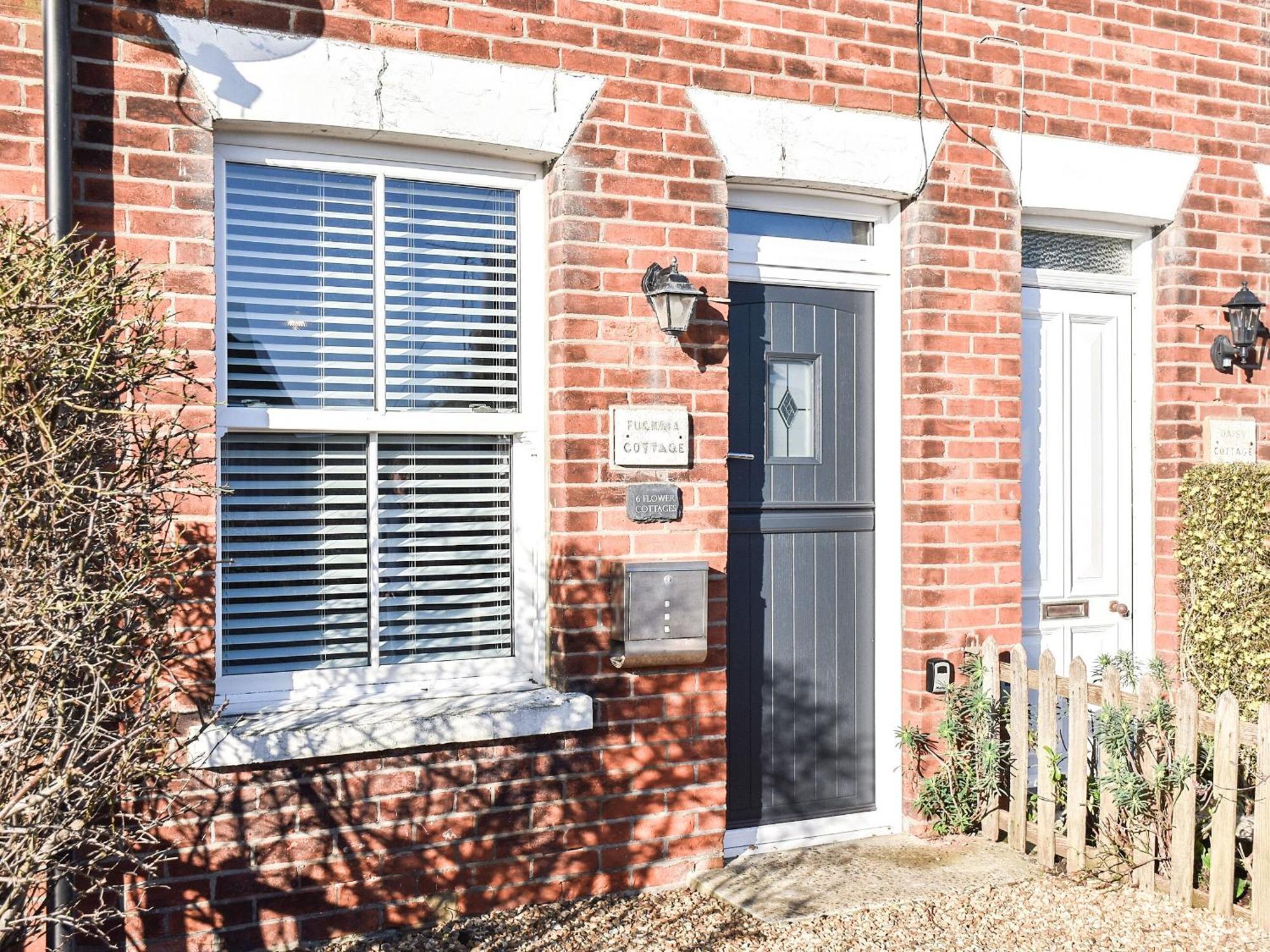 Fuchsia Cottage Sea Palling Экстерьер фото